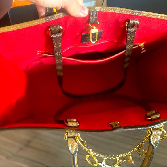 LV On-The-Go GM tote - Picture 3 of 6